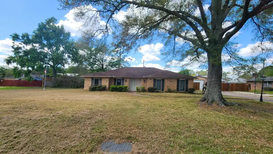 350 Concord St, Vidor, TX 77662 - #2