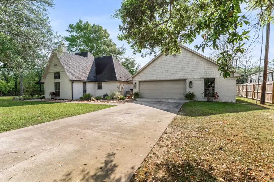 7744 Gayle, Nederland, TX 77627-8814 - #2