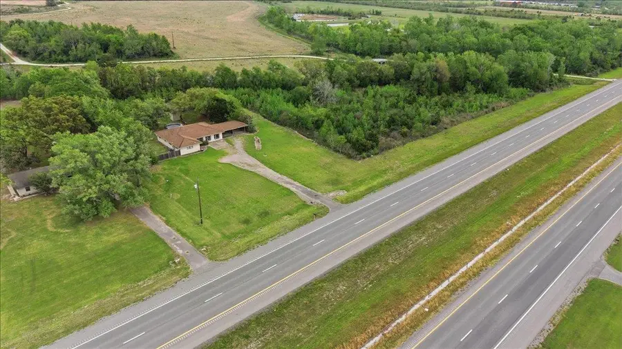 21344 HWY 73, Hamshire, TX 77622 - #2