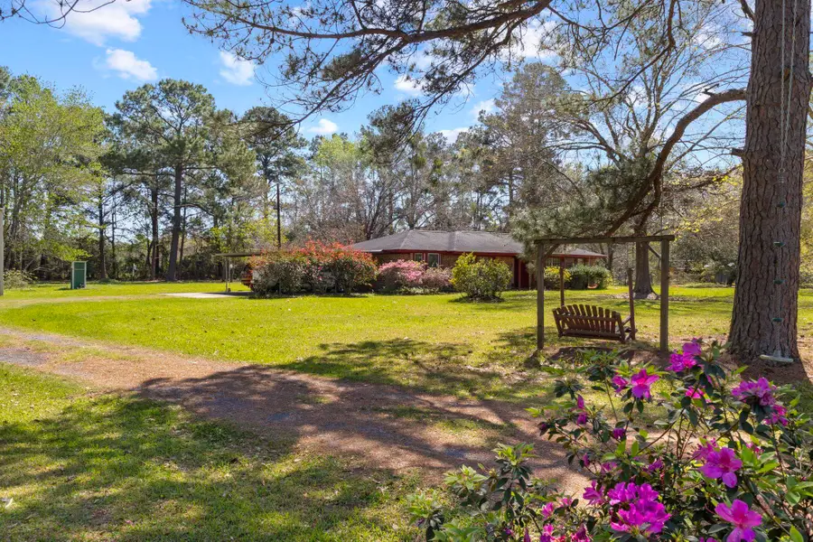 4670 N Main St, Vidor, TX 77662 - #2