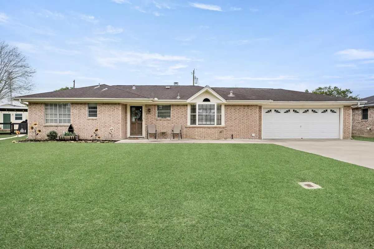 1319 Travis, Nederland, TX 77627-3438 - #1