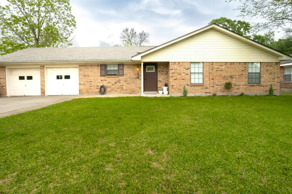 130 W VERA AVE., China, TX 77613 - #1
