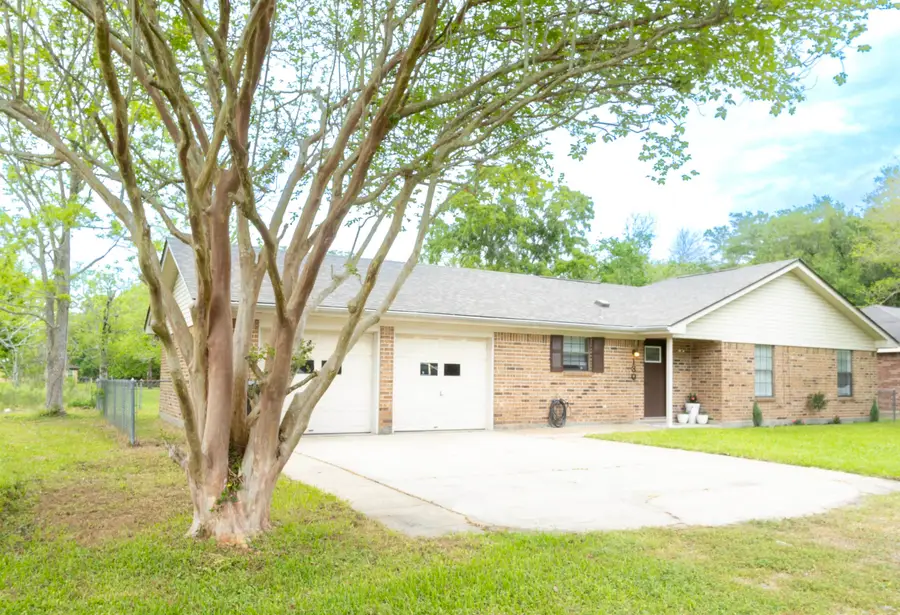 130 W VERA AVE., China, TX 77613 - #2