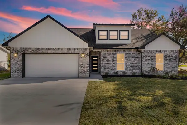 2950 Gulf St., Beaumont, TX 77703