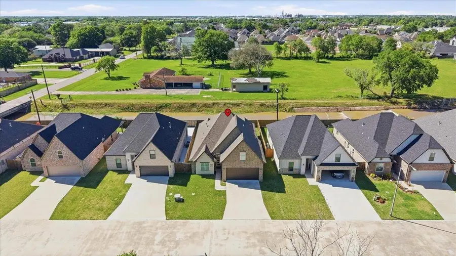 2668 Eloise Ct, Nederland, TX 77627 - #2