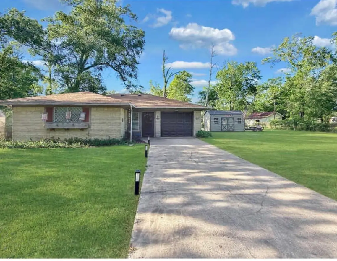 2814 Glenda Dr., Orange, TX 77632 - #1