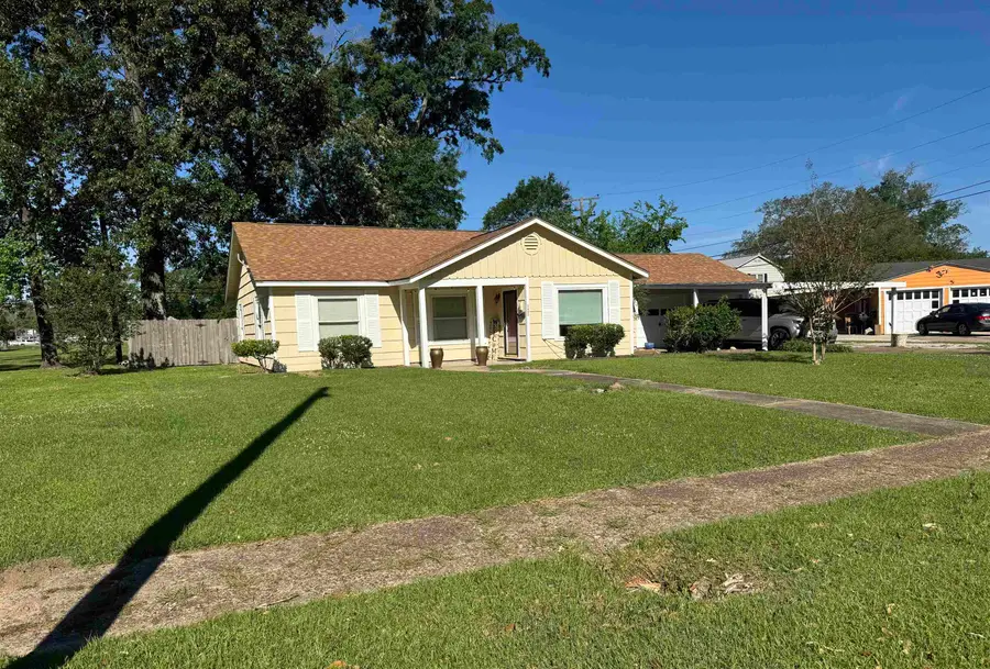 3065 Minglewood Dr, Beaumont, TX 77703 - #2