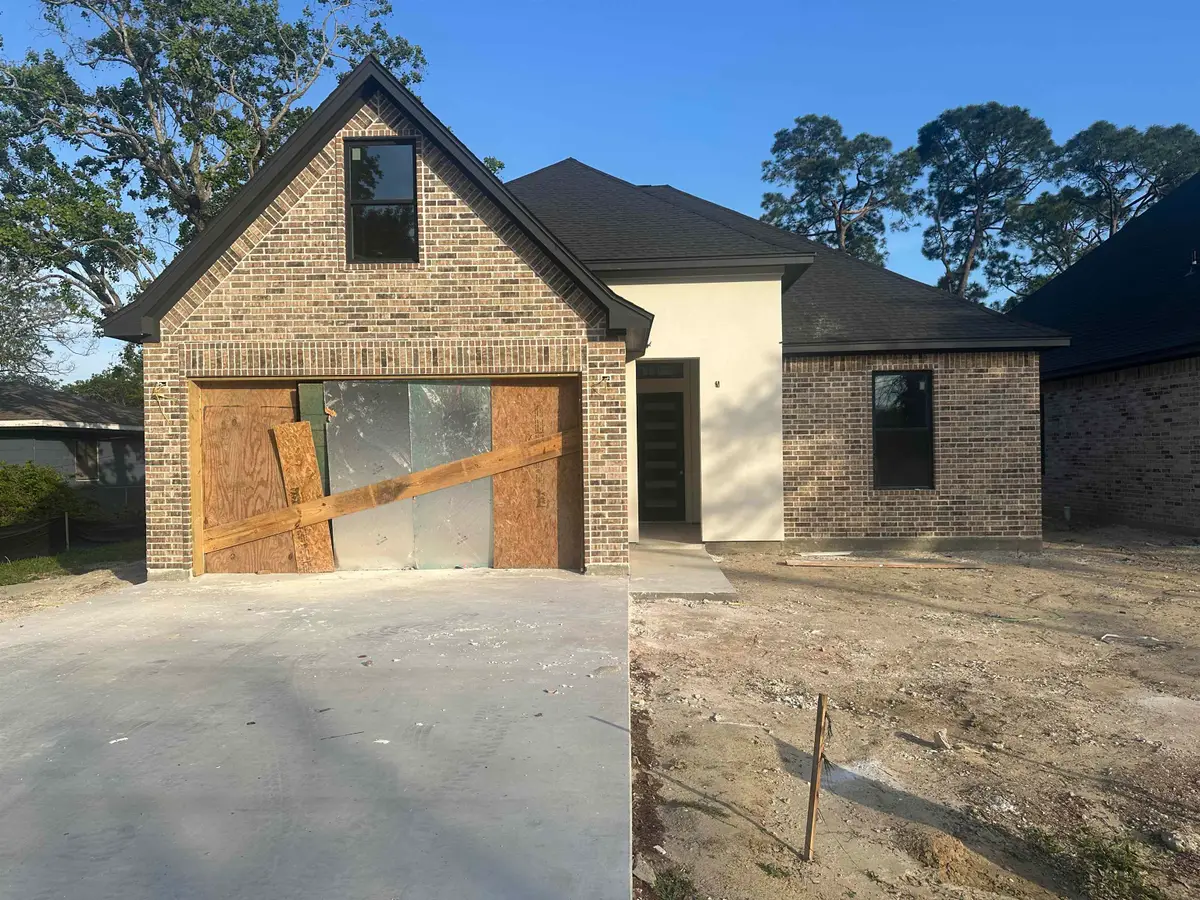 6298 Garner, Groves, TX 77619 - #1