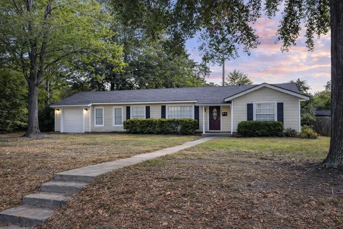 403 Neal St, Jasper, TX 75951 - #1