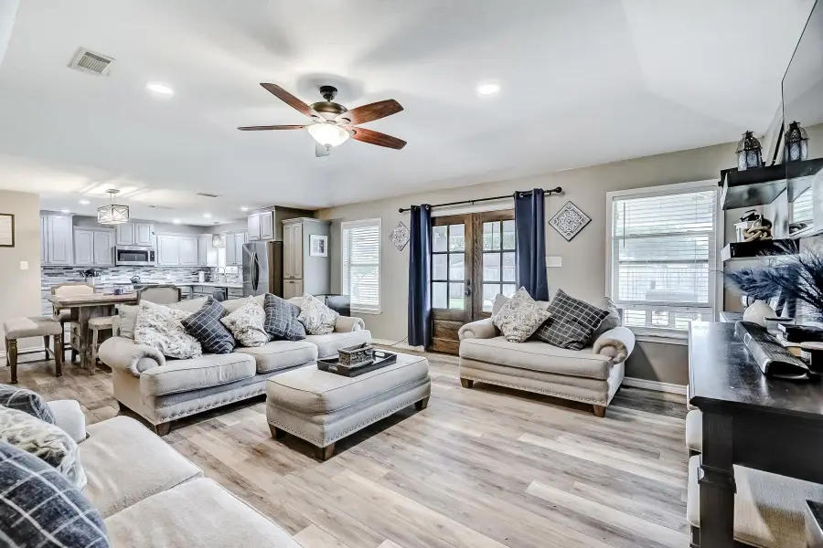 2241 Patricia Ln, Port Neches, TX 77651 - #3