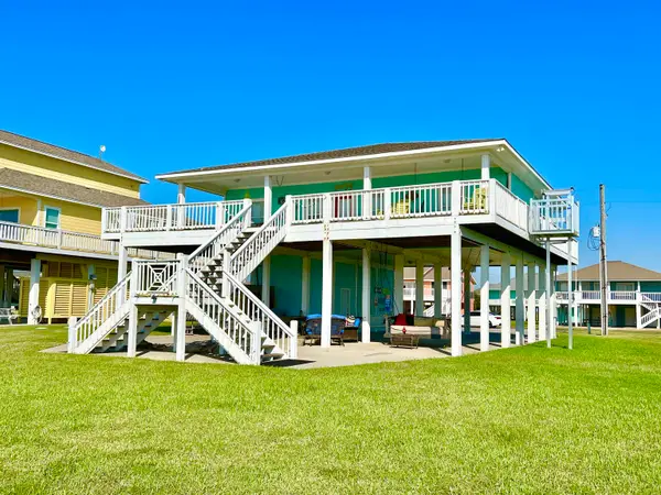 3174 Sea Castle, Crystal Beach, TX 77650
