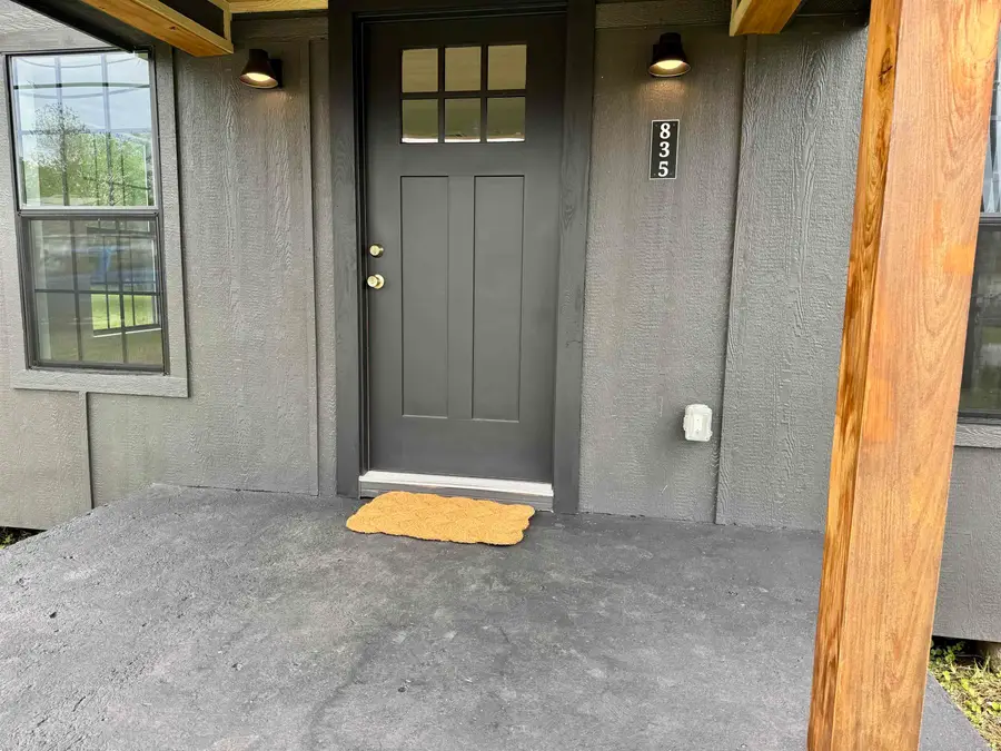 835 Boston Ave., Nederland, TX 77627 - #2