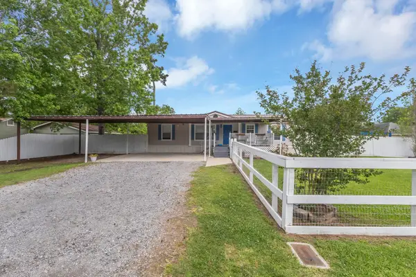 420 W Hartel, Sour Lake, TX 77659