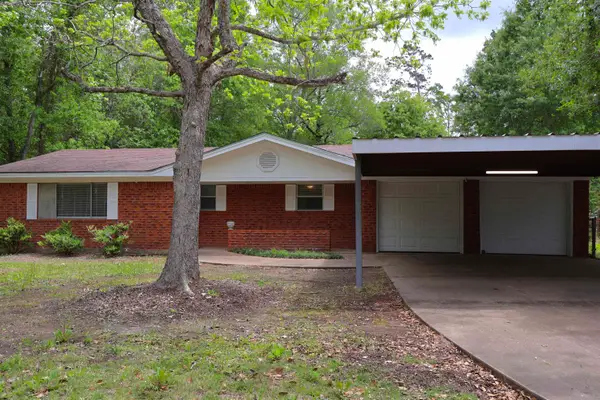 320 Claiborne, Vidor, TX 77662