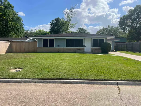 5555 Shivers Dr, Beaumont, TX 77708