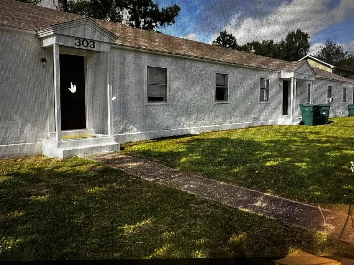 303 W Dewey, Orange, TX 77630 - #1