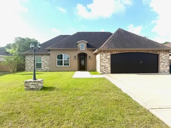 555 Tryson, Bridge City, TX 77611