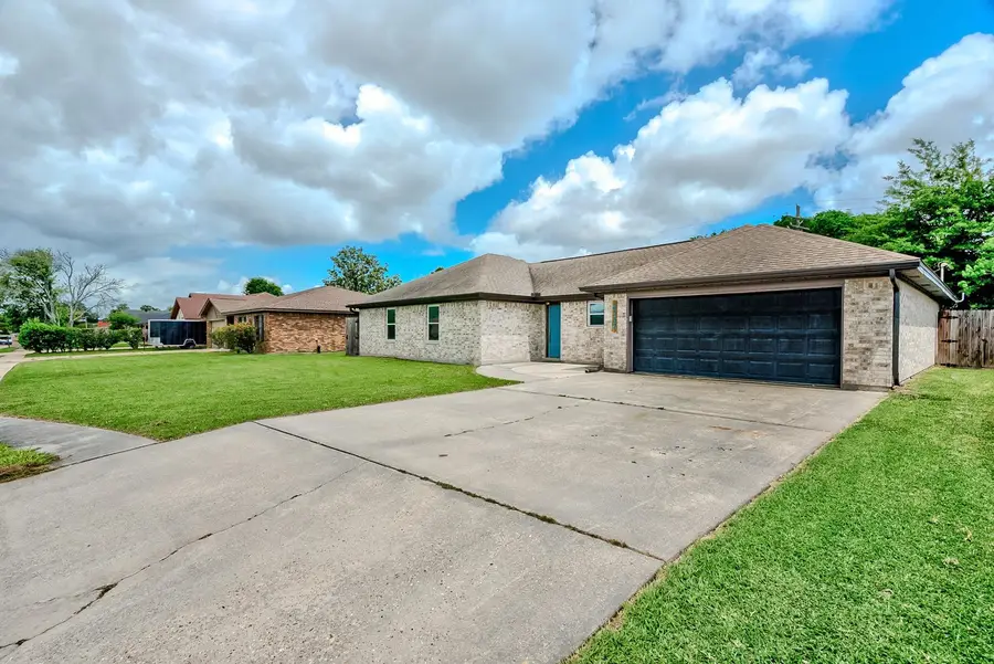 2337 Patricia Ln, Port Neches, TX 77651 - #2
