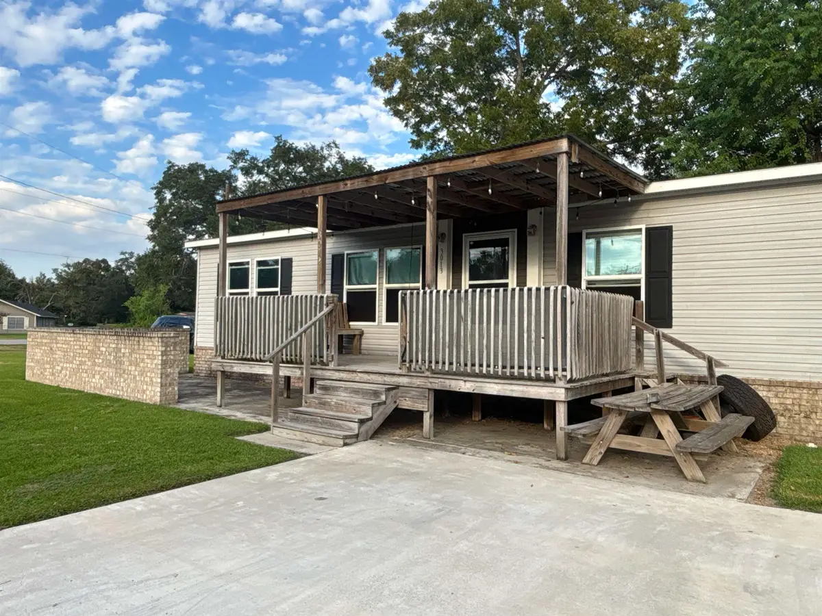 3013 PARK AVE., Orange, TX 77630 - #1