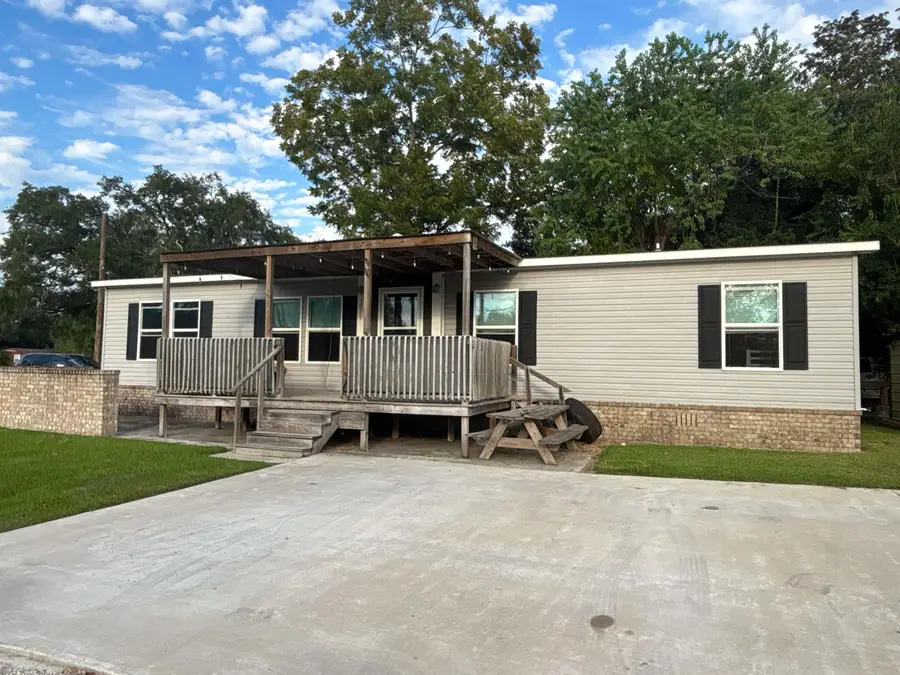 3013 PARK AVE., Orange, TX 77630 - #2