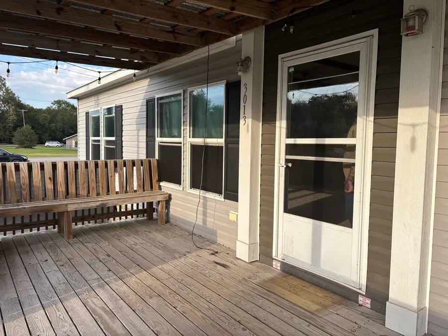 3013 PARK AVE., Orange, TX 77630 - #3