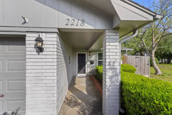 2218 9th St., Port Neches, TX 77627