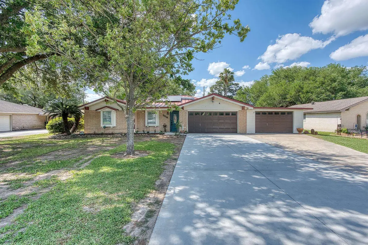 3018 VERNON, Nederland, TX 77627 - #1