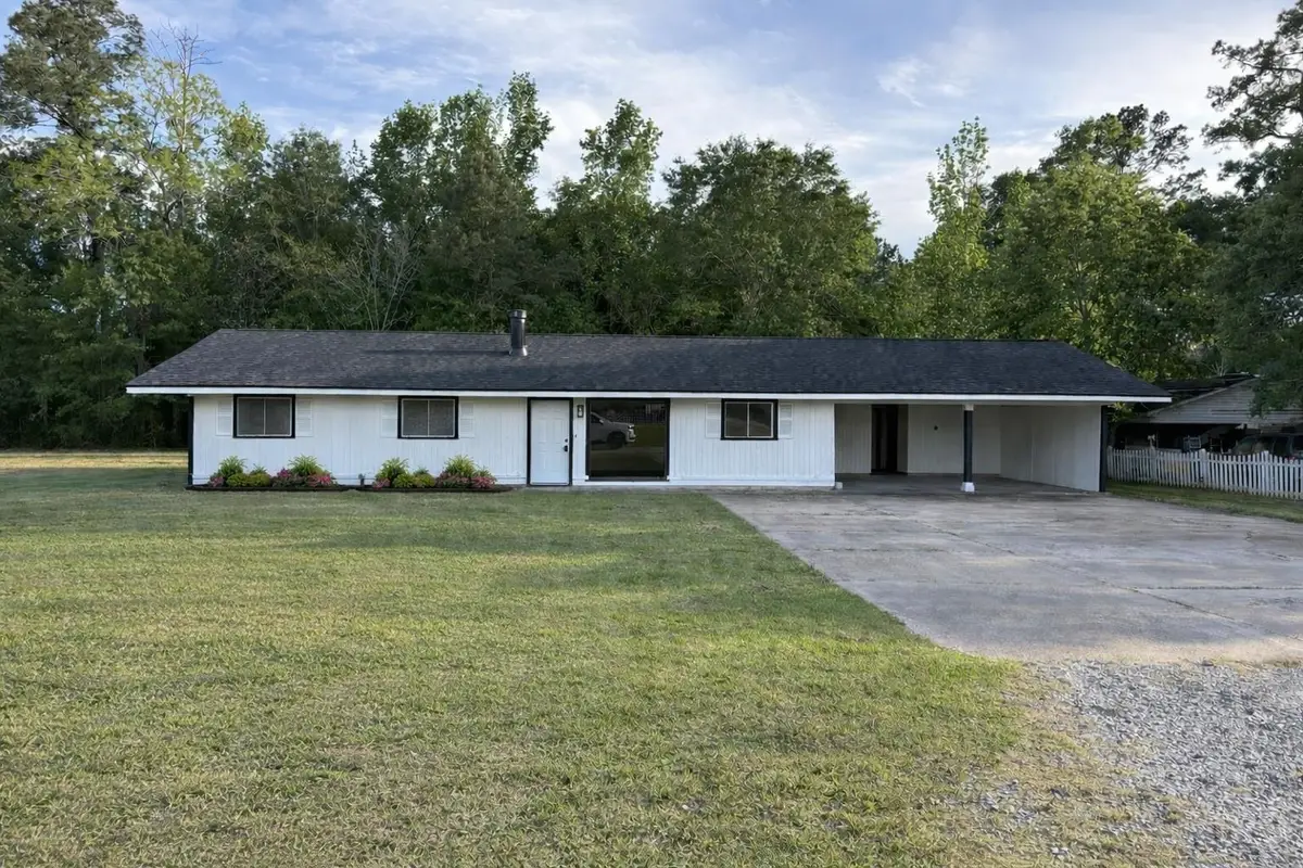 245 W Avenue P, Silsbee, TX 77656 - #1