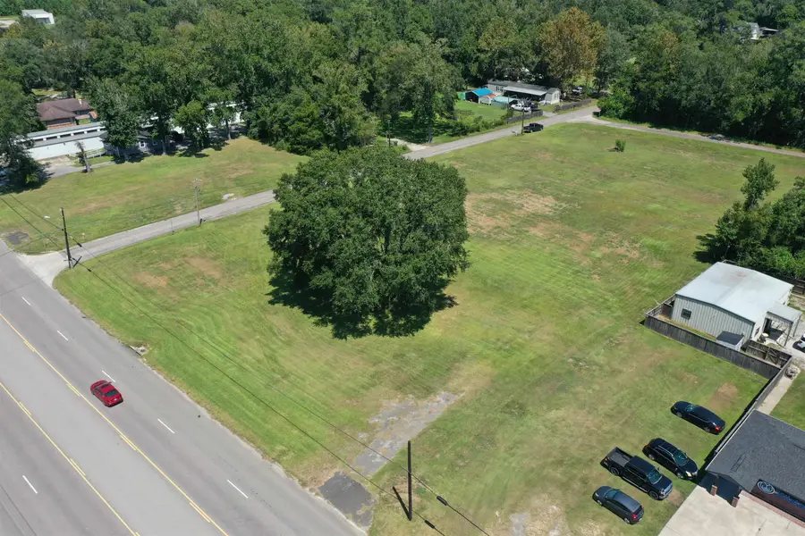 1990 N Main Street, Vidor, TX 77662-9711 - #2