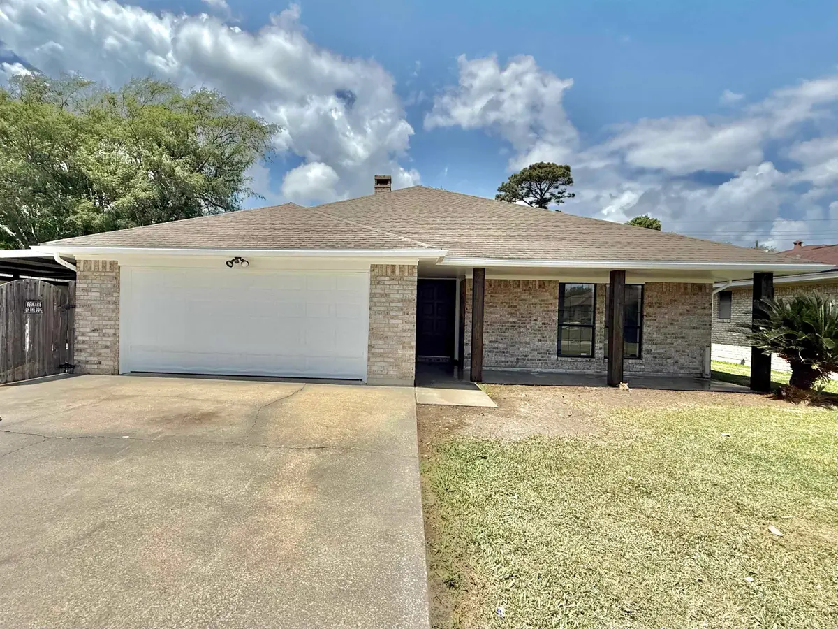 6449 Plaza, Groves, TX 77619 - #1