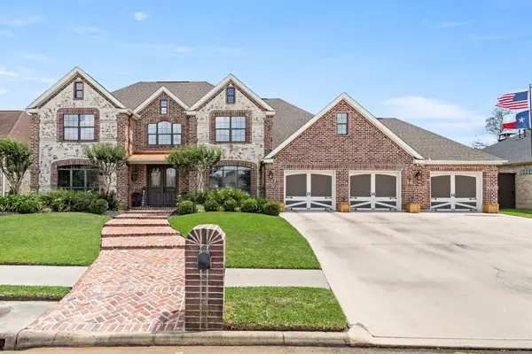 701 Neches Oaks Blvd, Port Neches, TX 77651