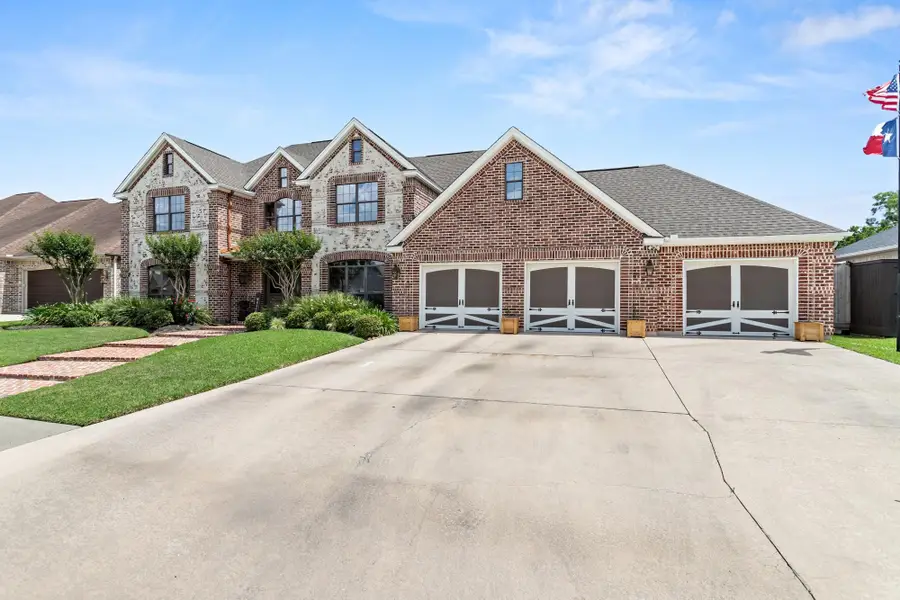 701 Neches Oaks Blvd, Port Neches, TX 77651 - #3