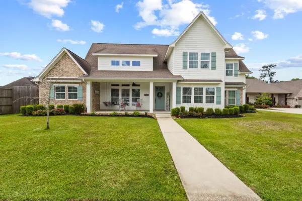 8264 Royal Oaks Dr, Lumberton, TX 77657