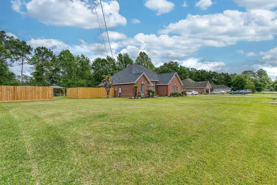 7844 Betsy Ln, Orange, TX 77632 - #2
