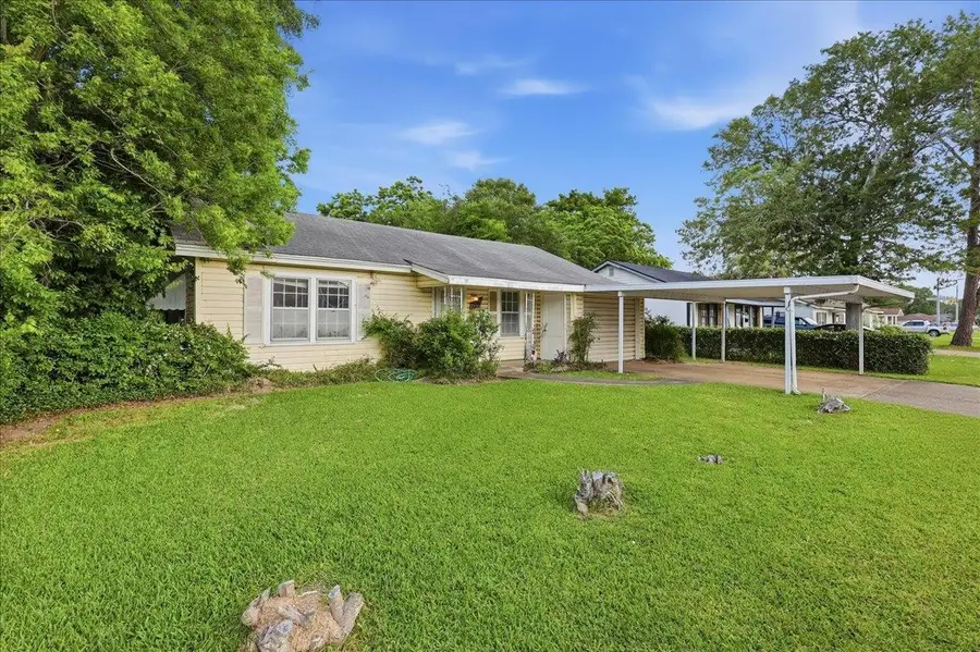 2230 8th Street, Port Neches, TX 77651 - #2