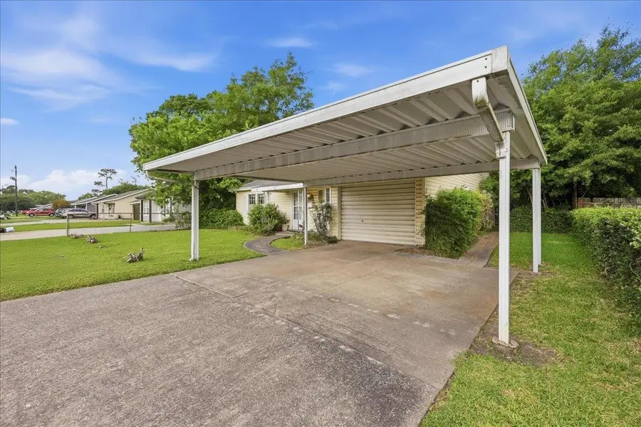 2230 8th Street, Port Neches, TX 77651 - #3