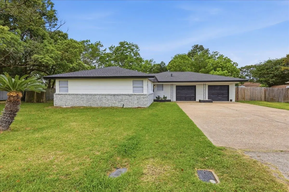 806 S 33rd st, Nederland, TX 77627-7503 - #1