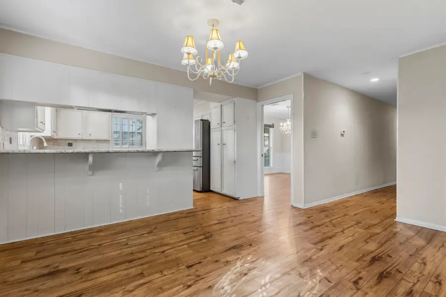 7099 WILLOW OAK DR, Groves, TX 77619 - #3