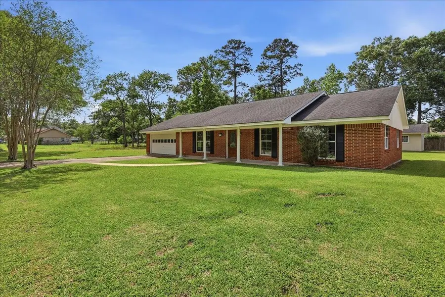 114 WOODLAWN DR., Sour Lake, TX 77659 - #2