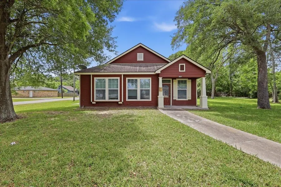 590 E Virginia St, Beaumont, TX 77705 - #2