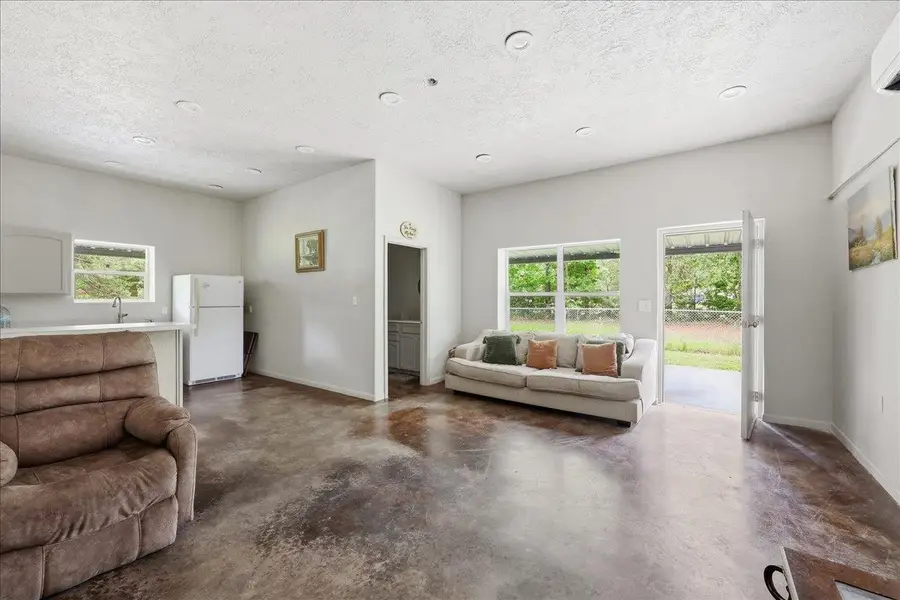 4600 Glaze Rd, Kountze, TX 77625 - #3