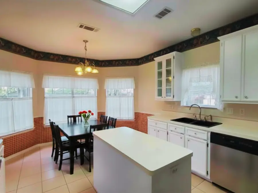 7920 Buttercup Dr., Beaumont, TX 77713 - #3