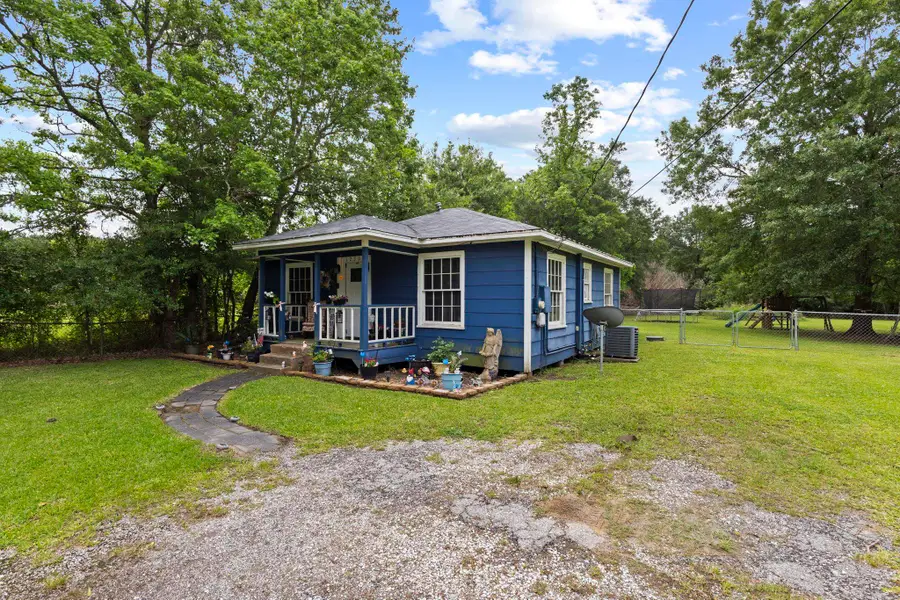 1230 Orange, Vidor, TX 77662 - #2