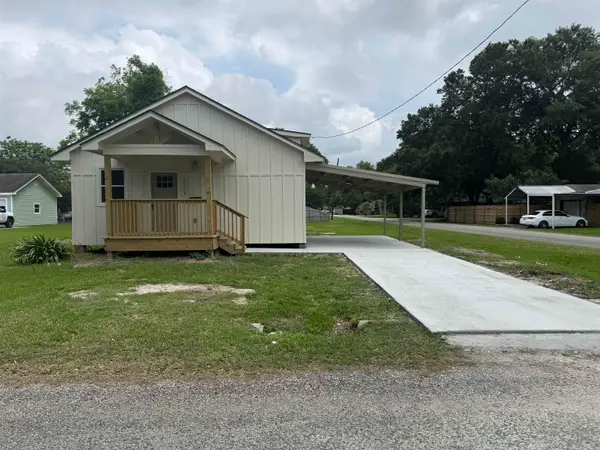 1719 Gary Ave, Nederland, TX 77627