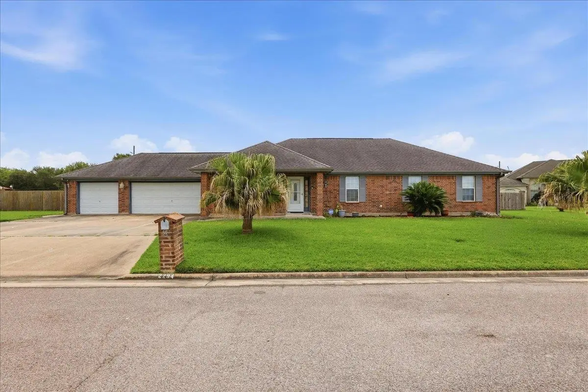 2294 Bayou Dr., Port Arthur, TX 77640 - #1