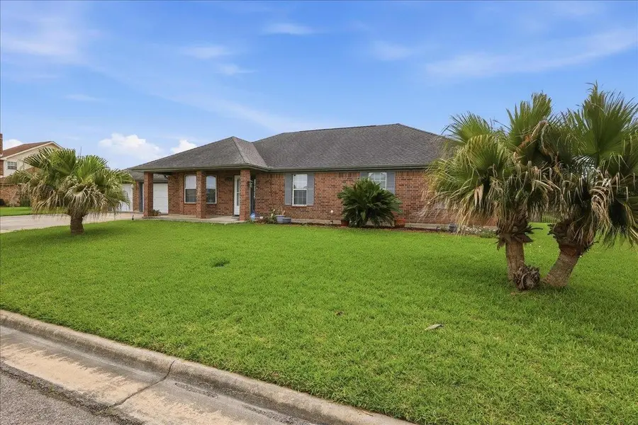 2294 Bayou Dr., Port Arthur, TX 77640 - #3