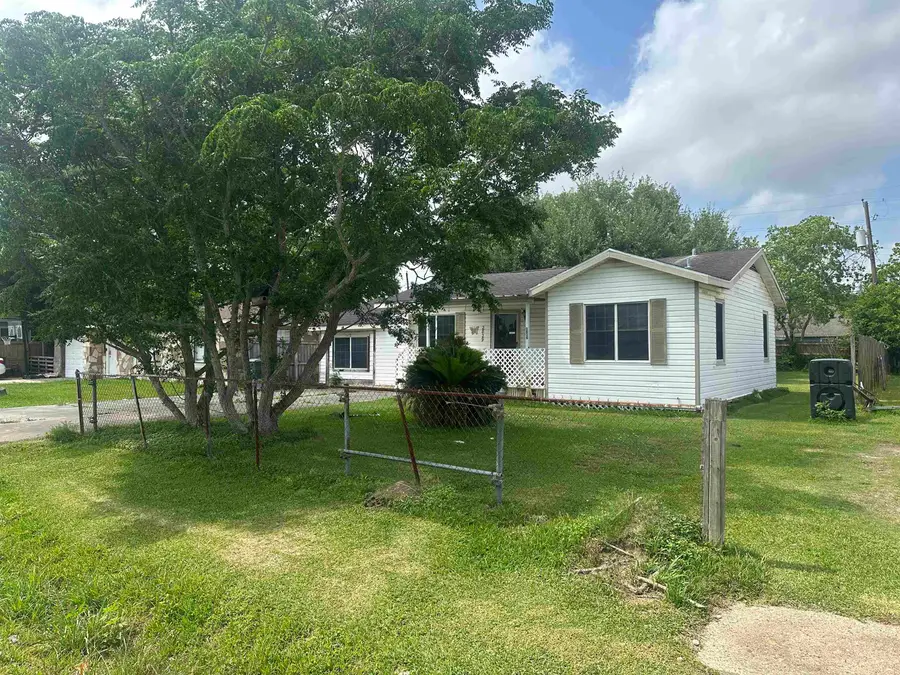 2829 Manning St, Port Arthur, TX 77642 - #3