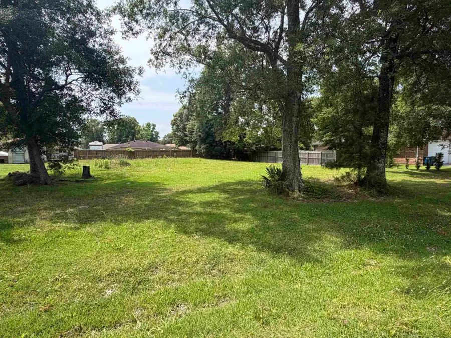 1405 BUCKINGHAM DR, Orange, TX 77632 - #2