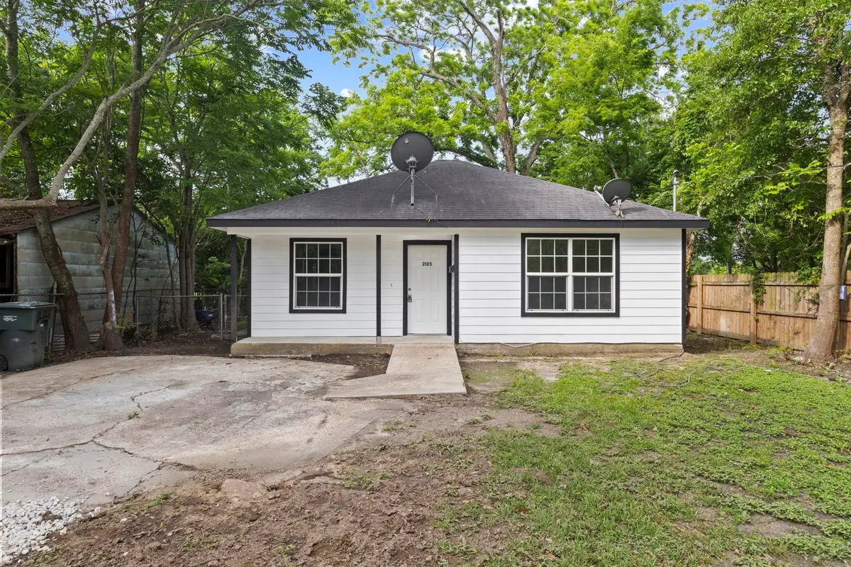 2125 Tenth Ave, Port Arthur, TX 77642 - #1