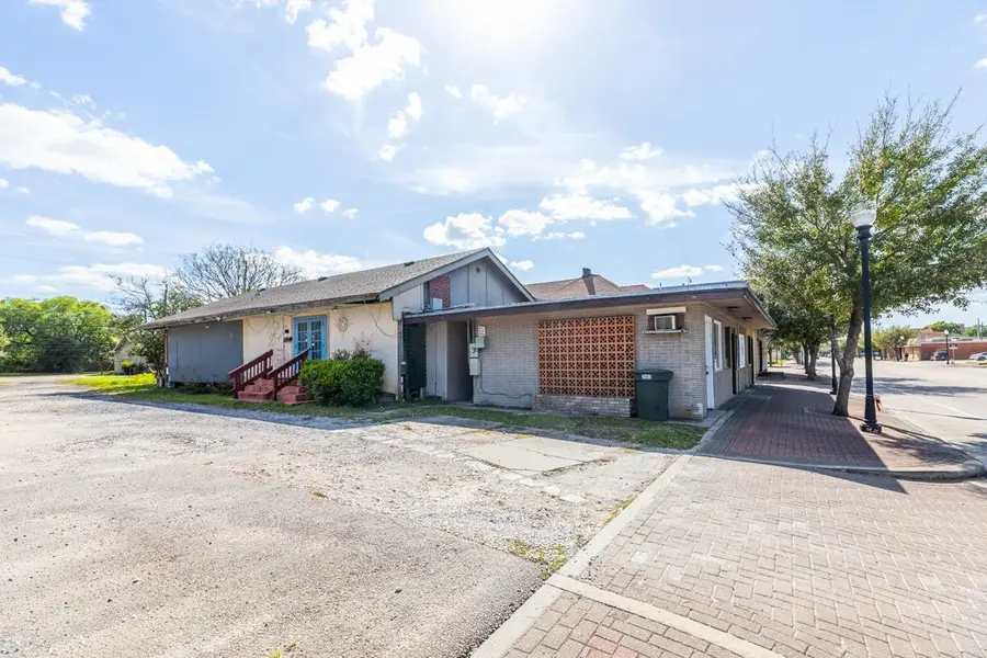 2485 Calder St, Beaumont, TX 77702 - #3